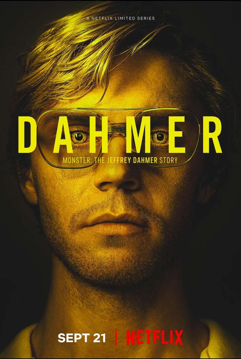 Still zu Dahmer - Monster: Die Geschichte von Jeffrey Dahmer (Miniserie, 2022)