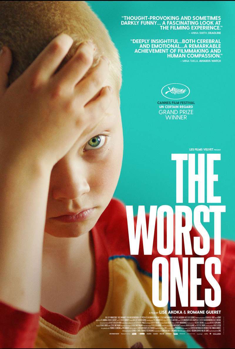 Filmstill zu The Worst Ones (2022) von Lise Akoka, Romane Gueret