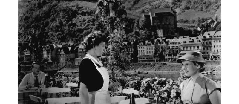 Filmstill zu Moselfahrt aus Liebeskummer (1953)