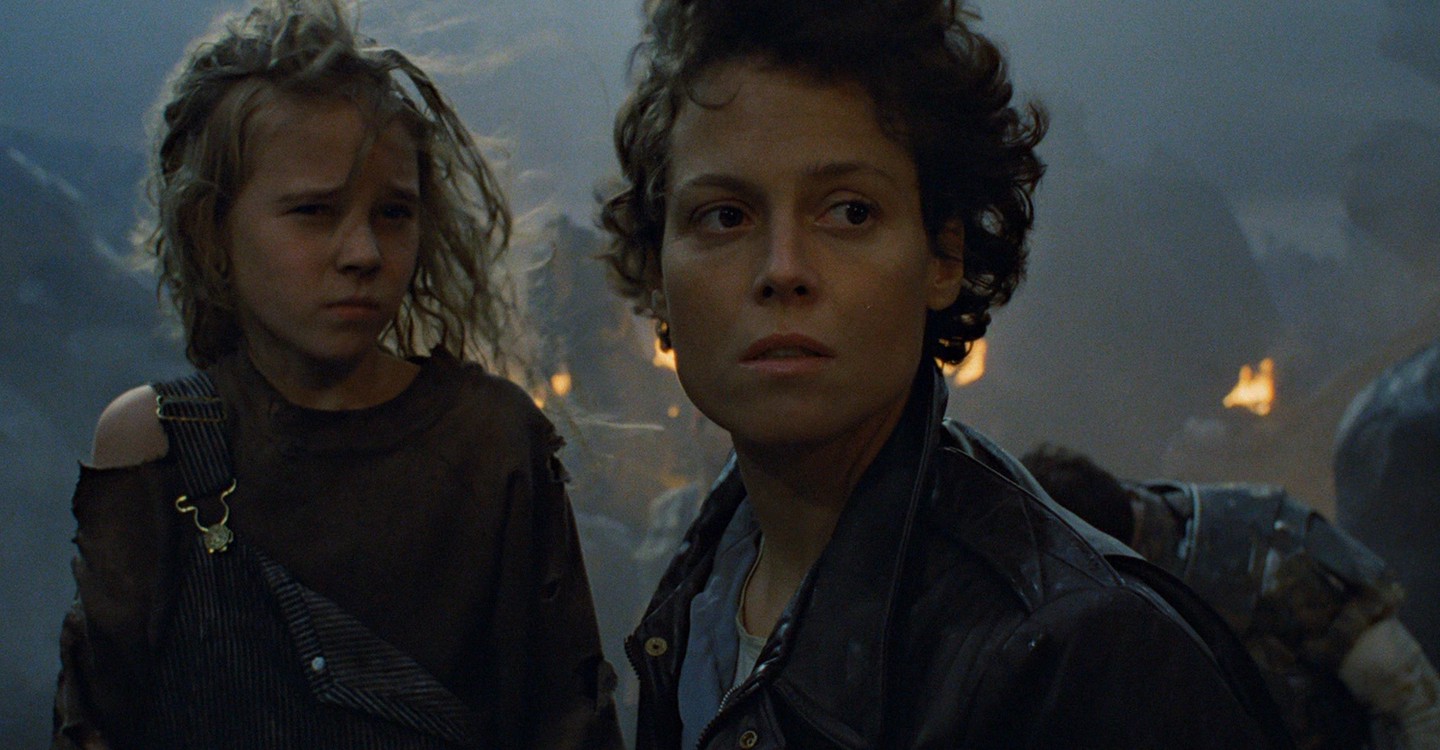 Carrie Henn und Sigourney Weaver in "Aliens: Die Rückkehr"; 20th Century Fox