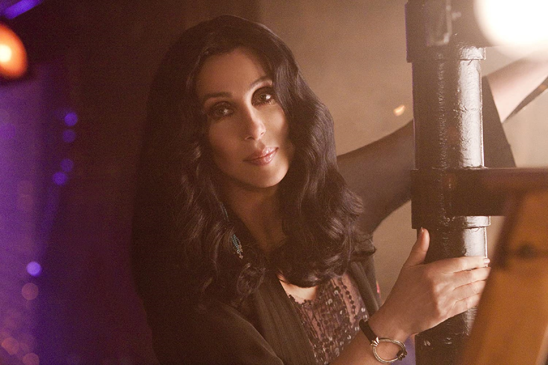 Cher in „Burlesque“; Copyright: Sony Pictures International