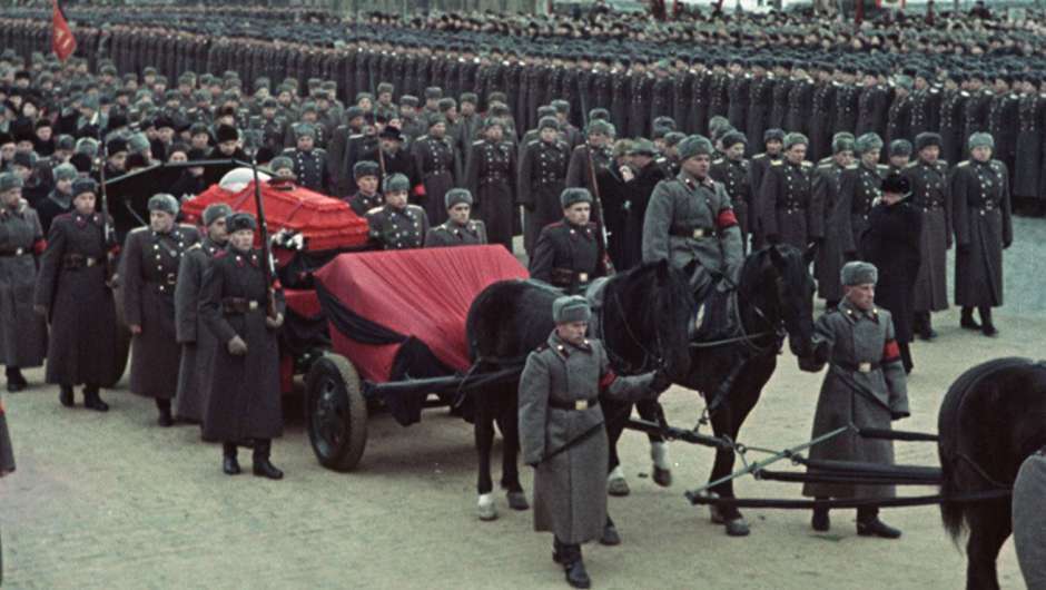 Bild zu State Funeral von Sergei Loznitsa