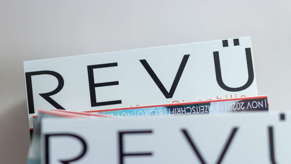 Im November 2020 erschien die erste Ausgabe der REVÜ.