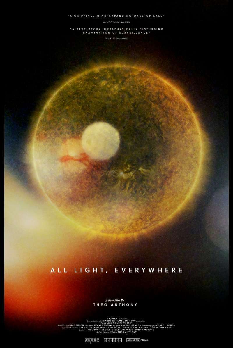 Filmstill zu All Light, Everywhere (2021) von Theo Anthony