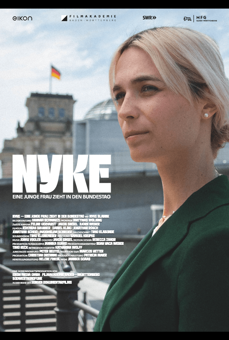 Filmstill zu Nyke - Eine junge Frau zieht in den Bundestag (2023) von Jannika Quaas