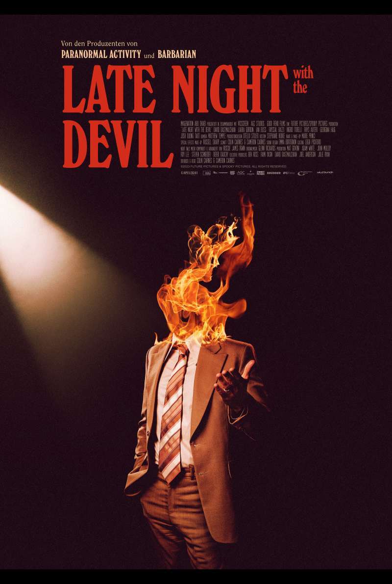 Filmstill zu Late Night with the Devil (2023) von Colin Cairnes, Cameron Cairnes