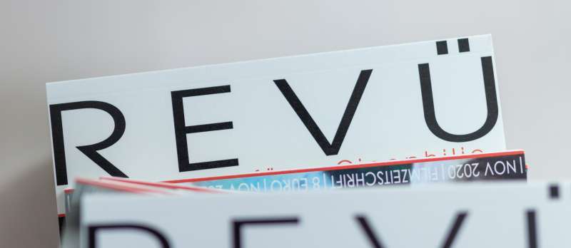 Im November 2020 erschien die erste Ausgabe der REVÜ.